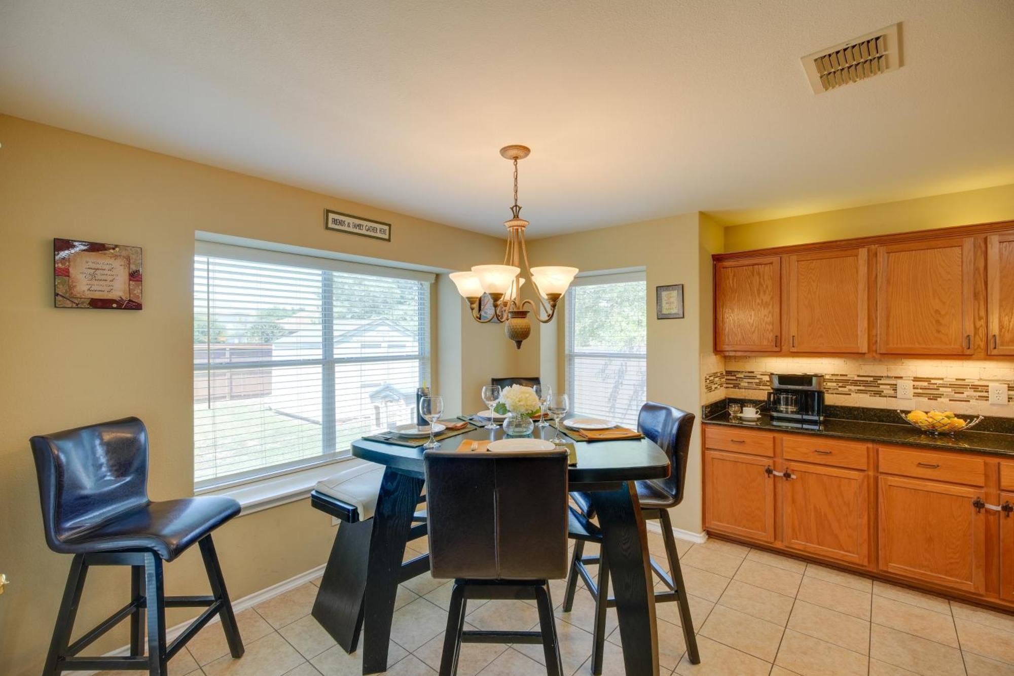 San Antonio Home With Pool Access Near Lackland Afb Kültér fotó