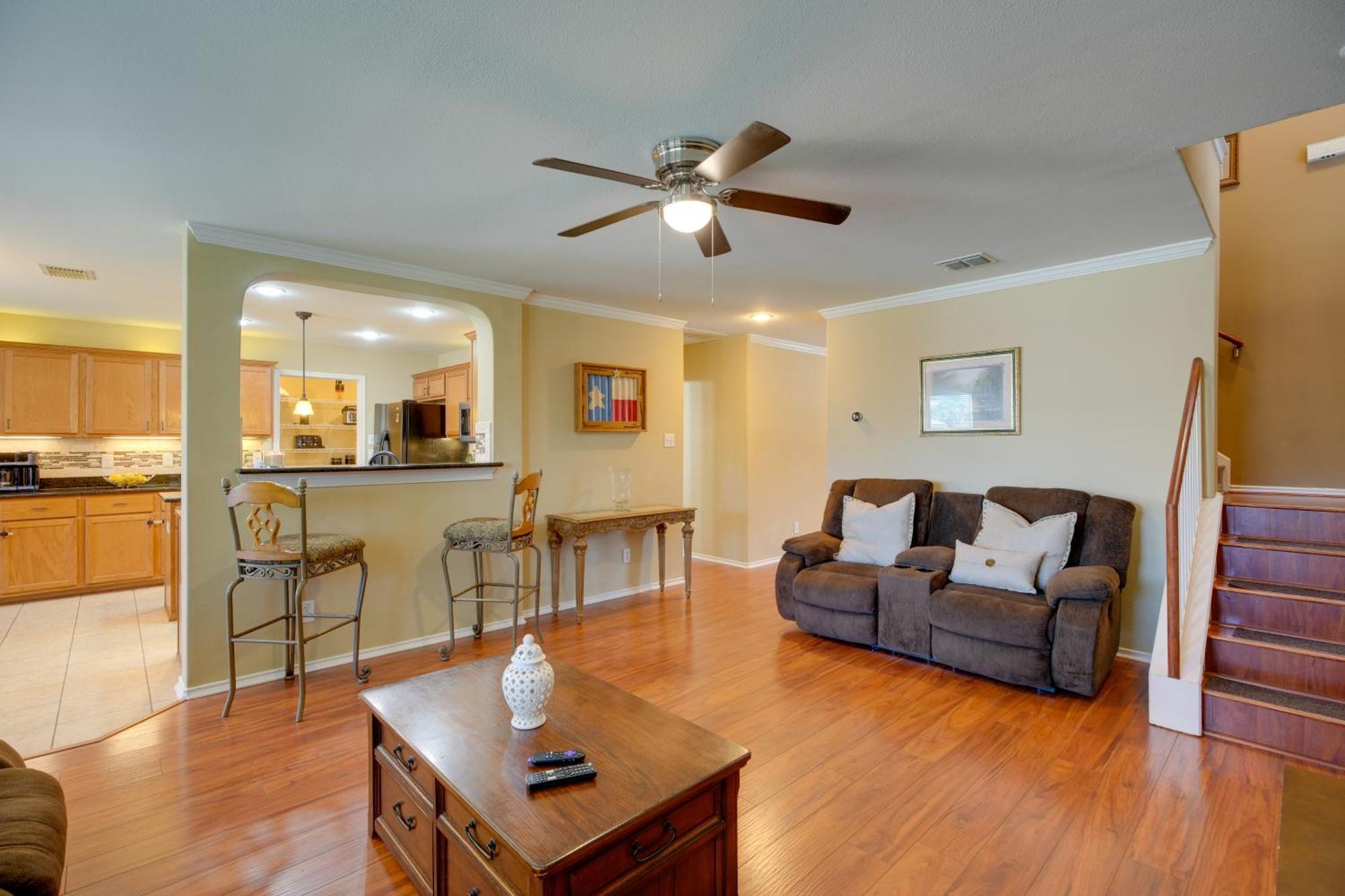 San Antonio Home With Pool Access Near Lackland Afb Kültér fotó